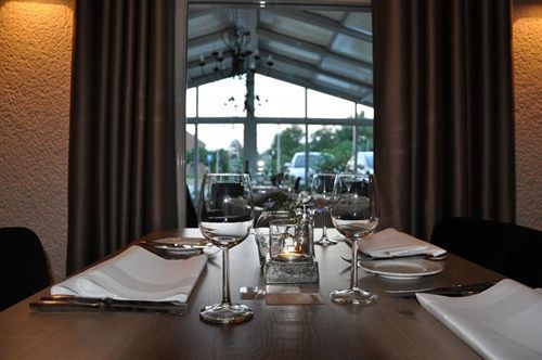 Hotel Restaurant Twee ヴェールト エクステリア 写真